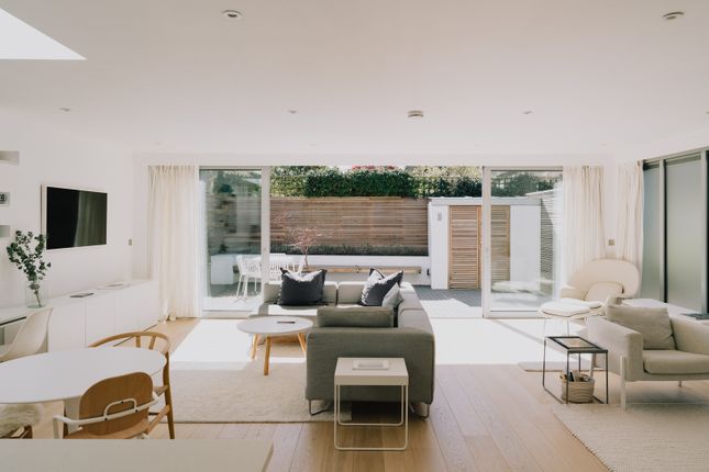Thumbnail Maisonette for sale in Upper Richmond Road, London