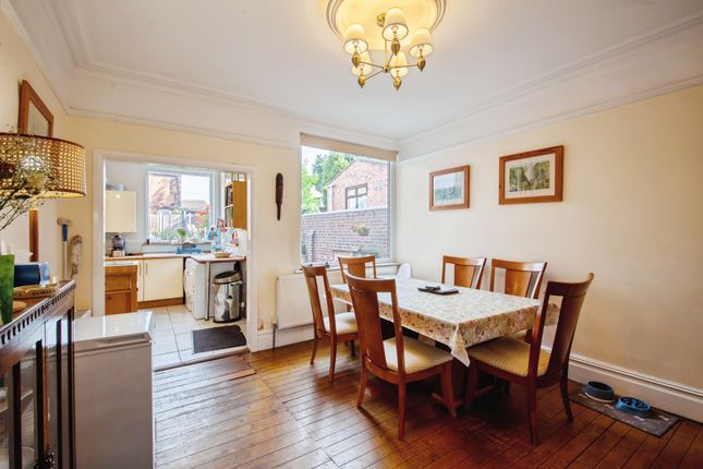 23, Broom Road, South Yorkshire photo 4