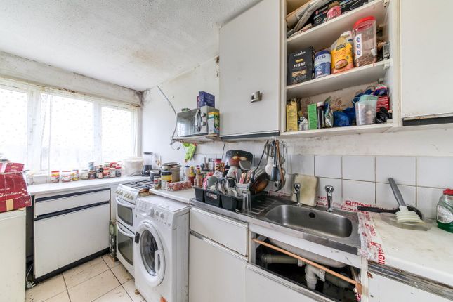 88, Illingworth Close, Mitcham photo 4