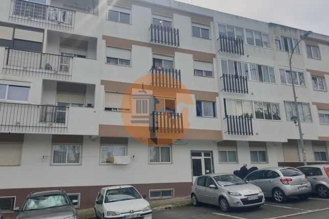 Thumbnail Apartment for sale in Mina De Água, Amadora, Lisboa