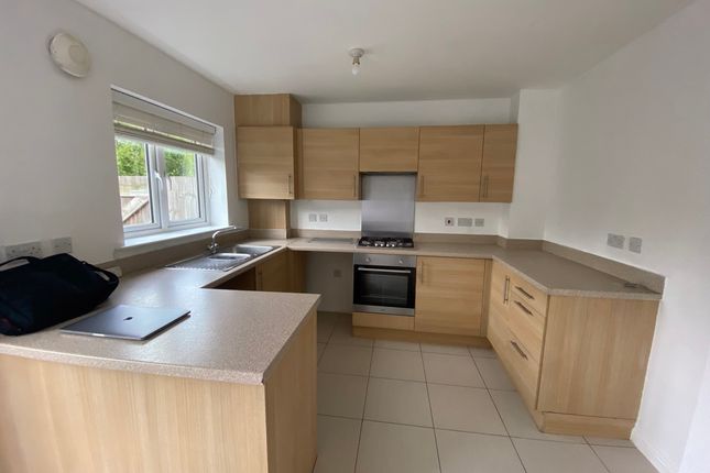 16, Dorney Place, Dartford photo 5