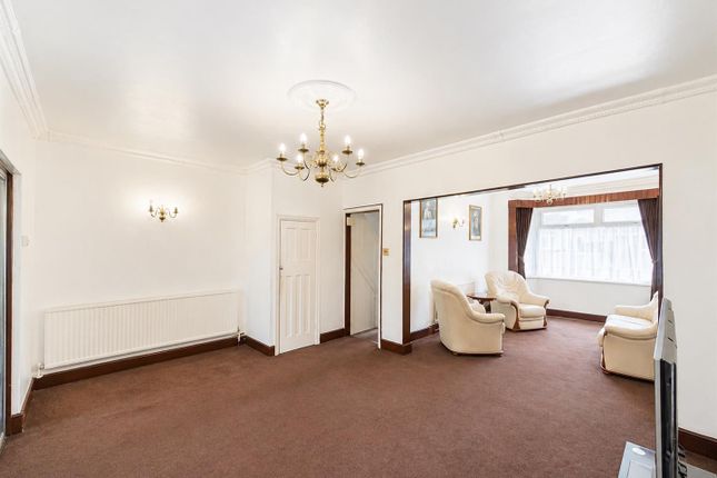 6, Dormers Avenue, Southall photo 2