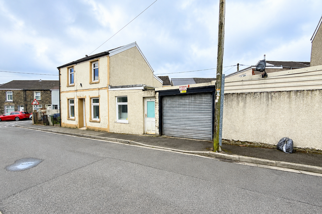 2-bed house on 7 Ynys Lwyd Road, Aberdare, £110,000