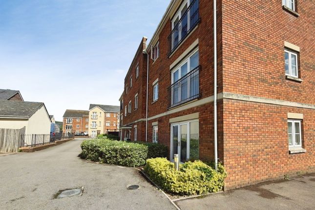 13, Clayton Drive, Swansea photo 2