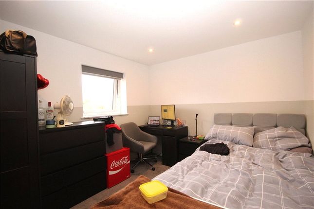 Thumbnail Property to rent in Roundhill Way, Guildford, Surrey