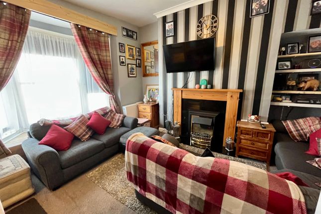 Flat for sale in South Street, Scarborough, North Yorkshire