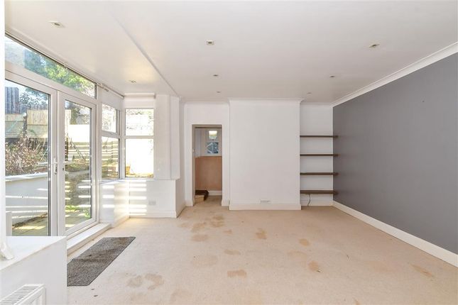 Thumbnail Flat for sale in Queens Road, Broadstairs, Kent