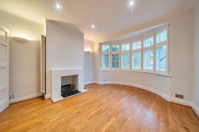 19, Princes Rise, London photo 2