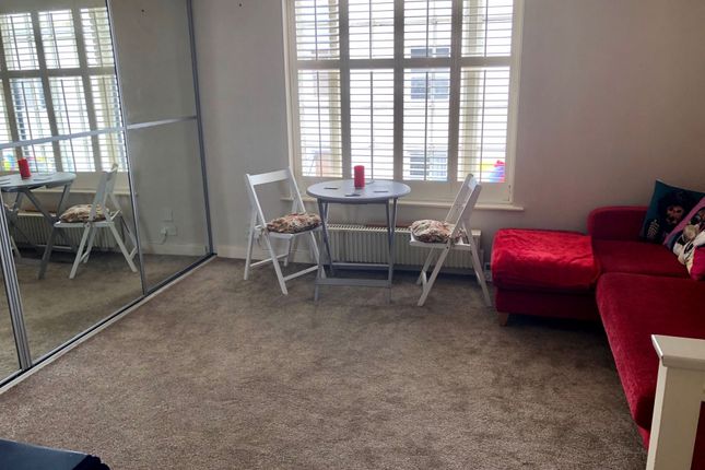 Flat 7, Howells Court, 11-15 George Street, Brighton photo 4