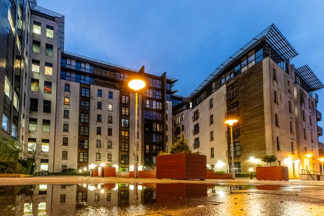 Thumbnail Flat for sale in Waterfront Plaza, Nottingham