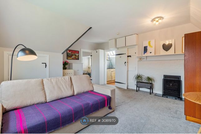 Waterlow Court Heath Close, London photo 3