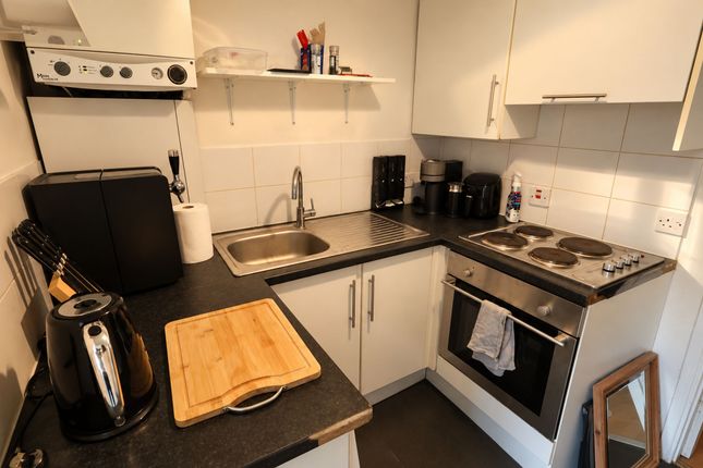 77a London Road, Hemel Hempstead photo 4