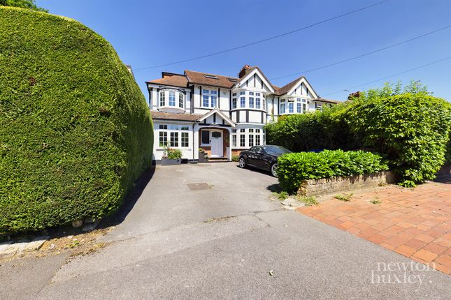 5 bed detached house to rent in Torrington Road, Claygate, Esher KT10