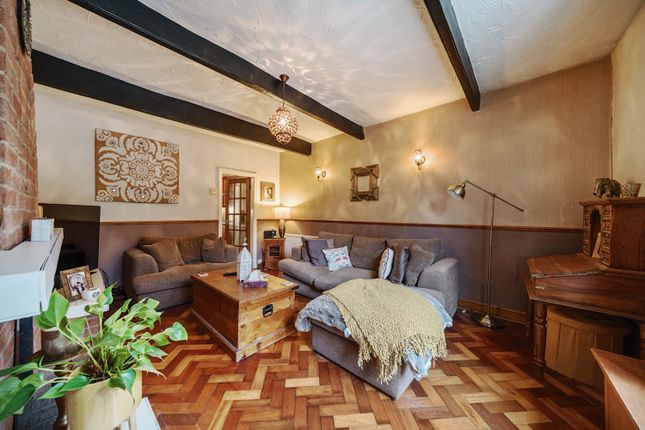 90, Stamford Road, Ashton-under-Lyne photo 3