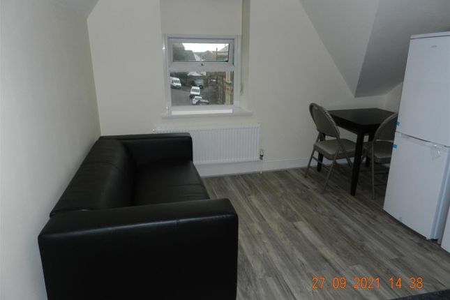 Thumbnail Property to rent in Cyril Crescent, Roath, Cardiff