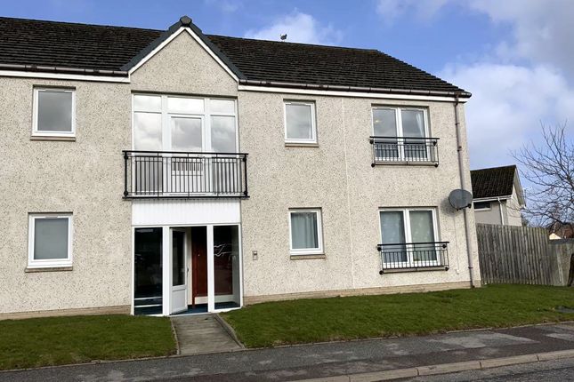 Thumbnail Flat to rent in Garmouth Place, Lhanbryde, Moray
