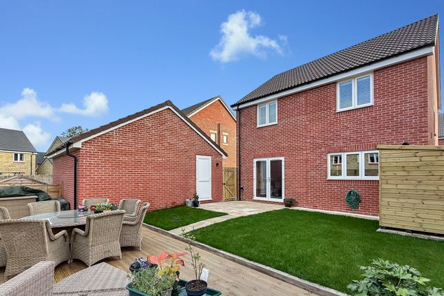 49, Saturn Close, Warminster photo 2