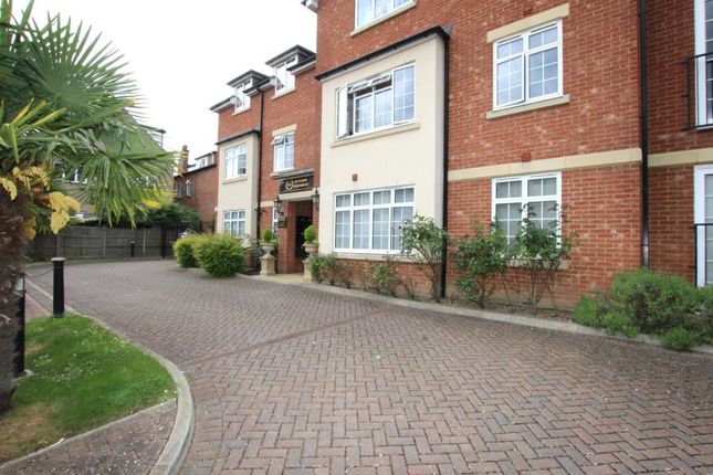 Thumbnail Flat to rent in Northwick Park Road, Harrow-On-The-Hill, Harrow