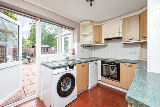 23, Oak Farm Close, Camberley photo 3