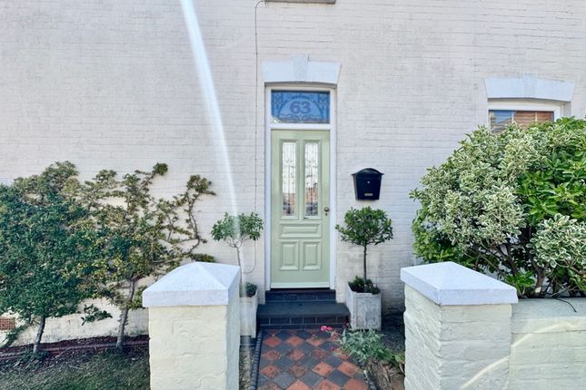 63 Newport Road, Cowes photo 2