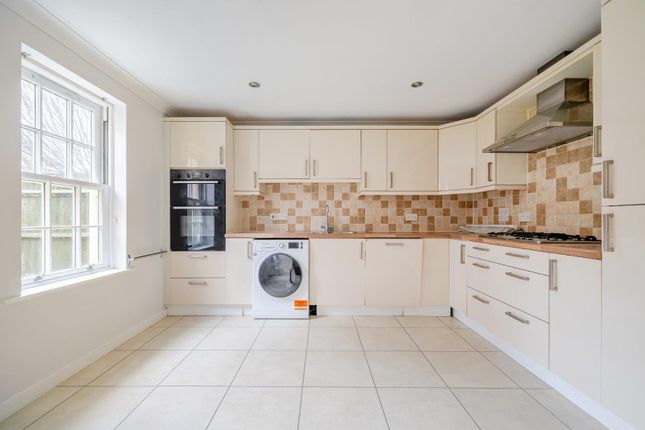 7, Old Mill Close, Devon photo 2