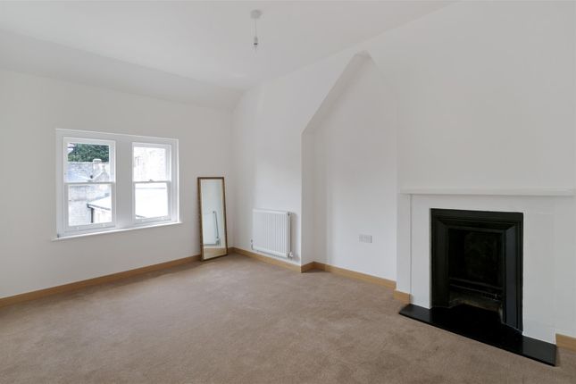 Flat 32, Preston Hall, Aylesford photo 4