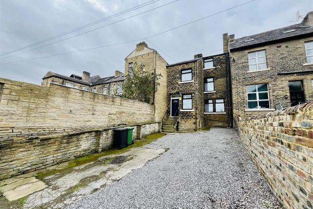118, Halifax Old Road, Huddersfield photo 2