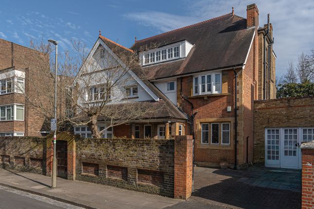 Thumbnail Property for sale in Briar Walk, Putney, London