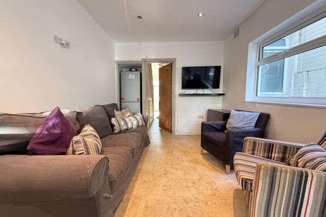 23, Dogfield Street, Cardiff photo 2