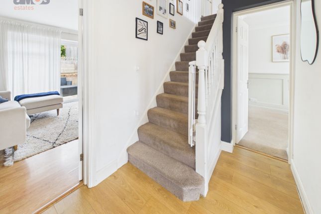 24, Russet Way, Essex photo 3