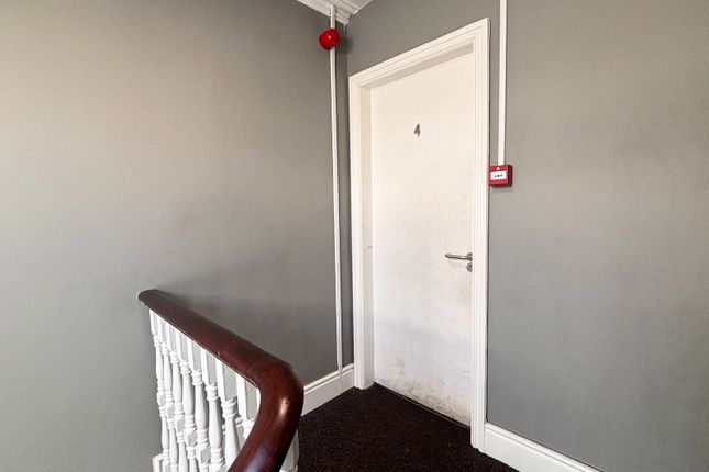 35,Flat 4, Pembroke Road, Bootle photo 3