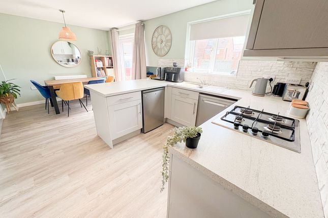 5, Bakethin Crescent, Blyth photo 2