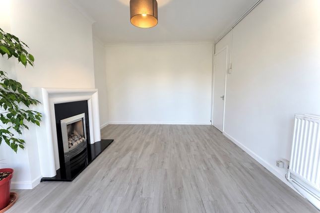25 St Barnabas Road, Sutton photo 2