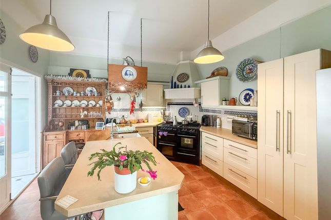 Breakfasting Kitchen