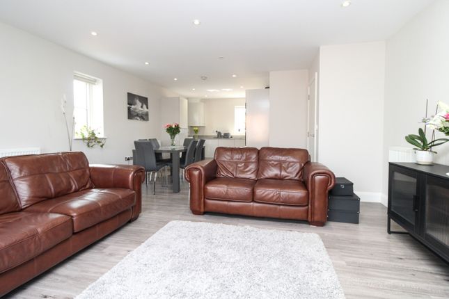 Flat for sale in Chandler Court, Kenilworth