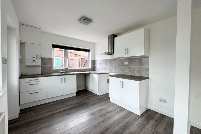 5, Brookside Close, Loughborough photo 3