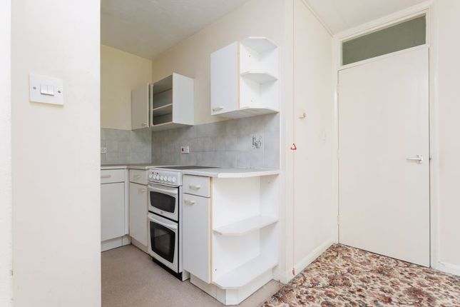 Flat for sale in Knowle Lodge, Caterham