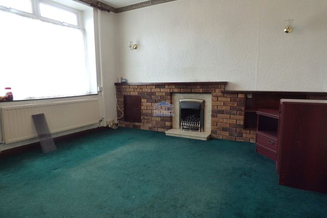 1a, Fairy Glen, Ogmore Vale photo 3