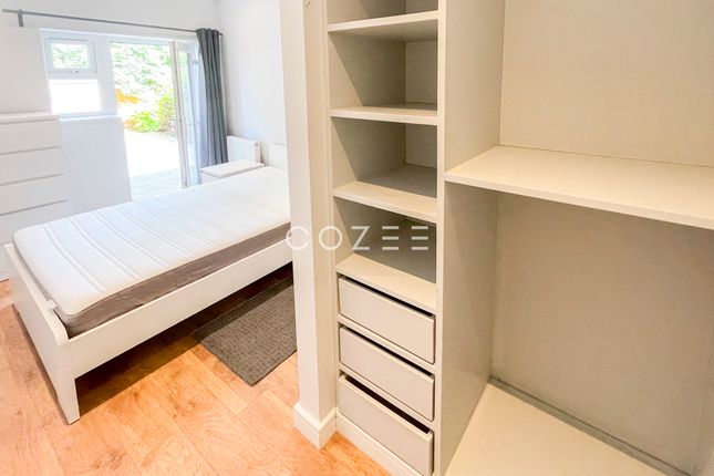 76, Ground Floor, Downhills Way, London photo 5