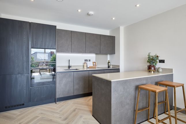 Flat for sale in London