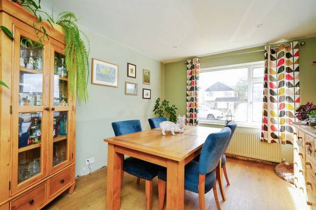 52, Westfield Way, Wantage photo 3