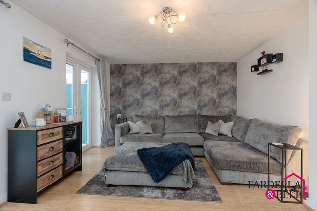 3 Arundel Close, Burnley photo 3