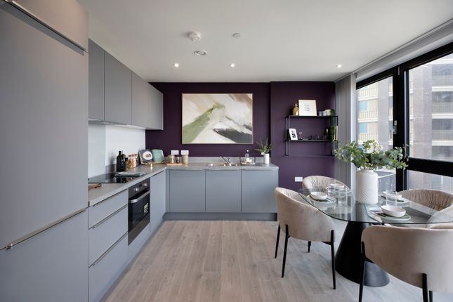 Thumbnail Flat for sale in Station Road, London