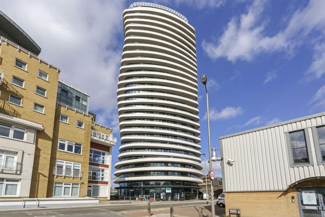 Flat 34, 12, Lombard Wharf, Lombard Road, London photo 2