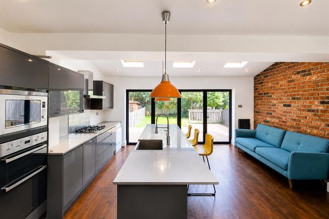 11, Cedar Walk, Hemel Hempstead photo 2
