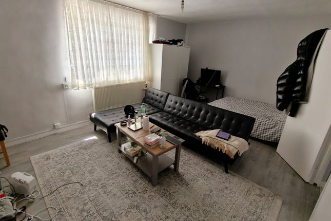 Flat 12 Burns House,, Burns House, London photo 2