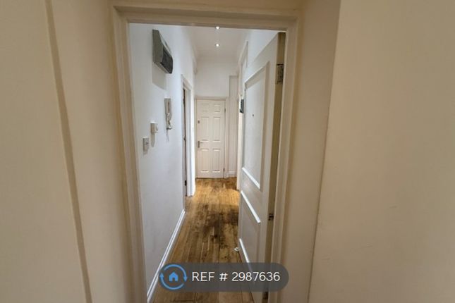 Flat C, Haverstock Hill, London photo 3
