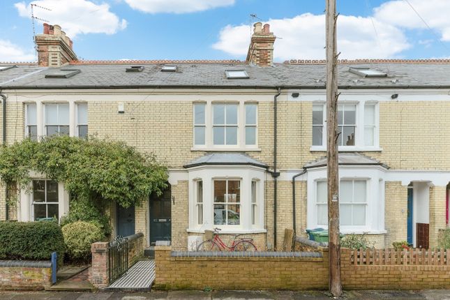 Thumbnail Terraced house for sale in Fairacres Road, Oxford