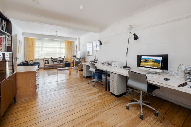 69, Greenham Road, London photo 3
