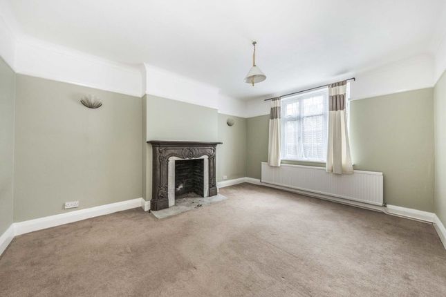 Flat to rent in Birkenhead Avenue, Kingston Upon Thames